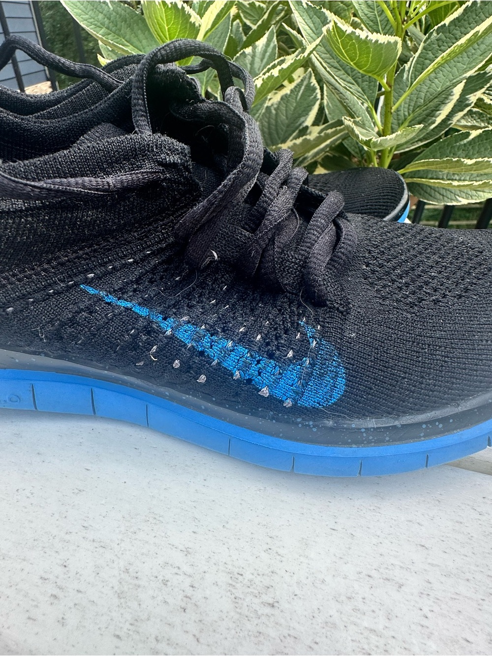 Nike Black & Blue flyknit. NO INSOLES - Picture 5 of 7